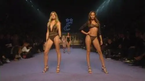 replay de Etam Live Show 2018 : Le tableau Black Match d'Etam