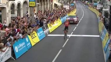 Étape 2 : le Danois Anthon Charmig triomphe en solitaire au Puy-en-Velay