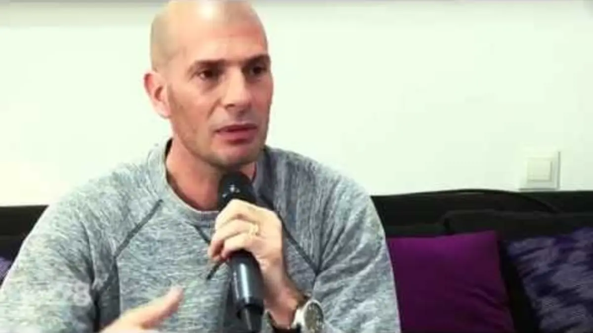 replay de Explication de texte par Akhenaton - 28 minutes - ARTE
