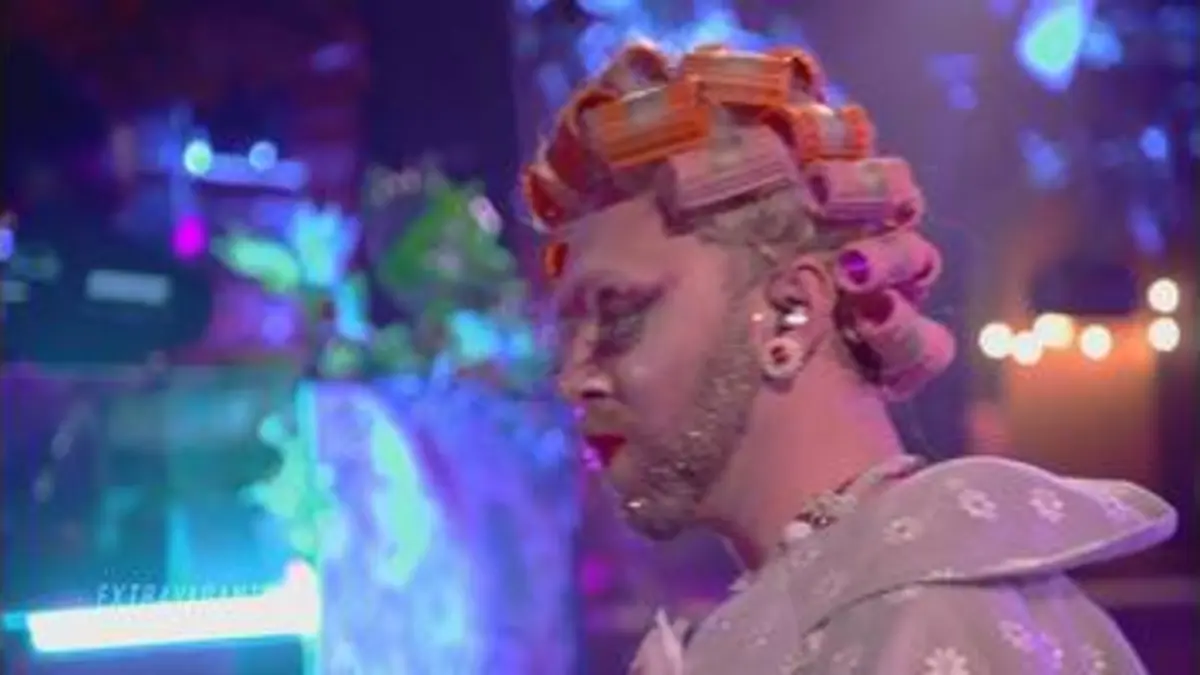 replay de Extravagantes : Invité : Alex Vizorek