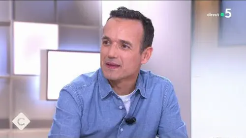 replay de Fabien Olicard lit dans vos pensées - C à Vous