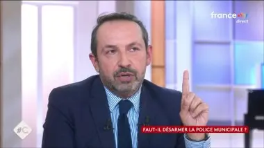 Faut-il désarmer la police municipale ?