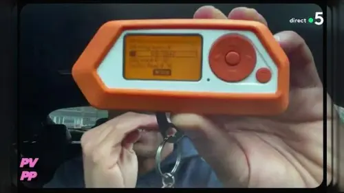 replay de « Flipper zéro », le boîtier prisé des hackers - C à vous