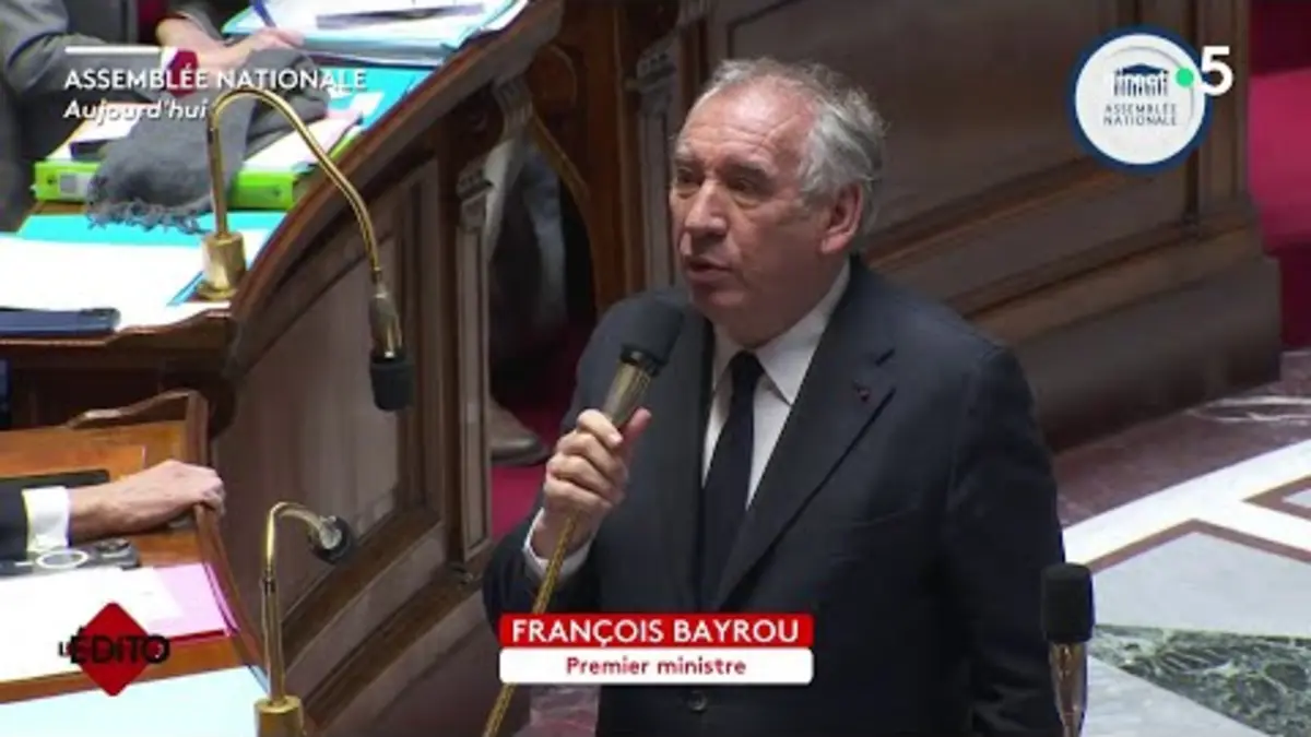 replay de François Bayrou lie son sort à celui des retraites - L’édito de Patrick Cohen - C à vous