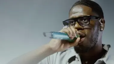 Franglish «Position» en live dans Bâtiment B