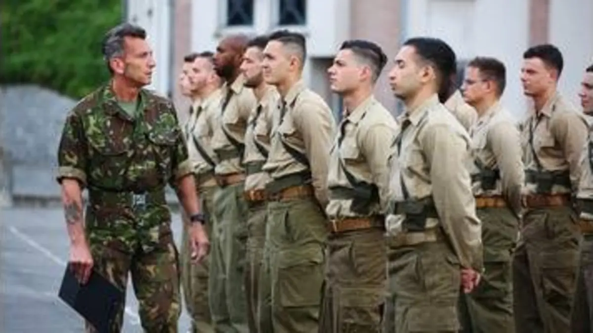 replay de Garde à vous : Épisode 4 / Saison 1