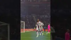 ⚽️?? Goal after an eeeeepic rush ???‍♂️ #Ligue1 #OL #Goal #Ligue1McDonalds