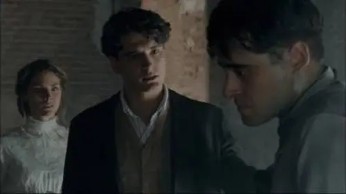 replay de Grand Hôtel : Andrés (Llorenç González) refuse de retourner au Grand Hôtel - Saison 2 Episode 15