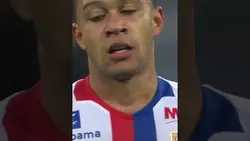 How could we not publish that 50 m goal for the birthday of Memphis Depay? ??? #Ligue1 #Goal #OL