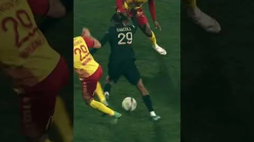 replay de How did Barcola get there? #barcola #ligue1 #psg