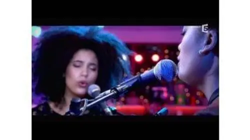 replay de Ibeyi "Mama says" - C à vous - 11/02/2015