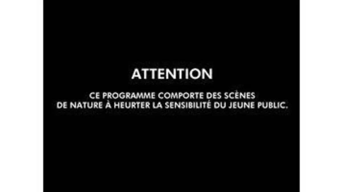 replay de Il boit le sang directement dans le cou d'une chèvre