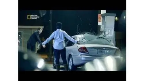 replay de Il écrase une voiture avec la force de l'esprit