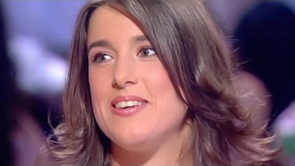 replay de Il est super amoureux, mais elle ne le sait pas