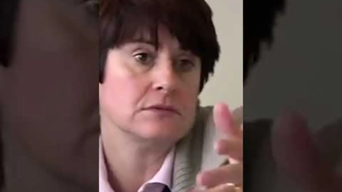 replay de Il fait pas le malin devant la proviseur ?? - Extrait Restons zen