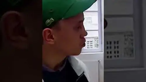 replay de Il péte les plombs car on le double 🤯- Extrait Né cassé