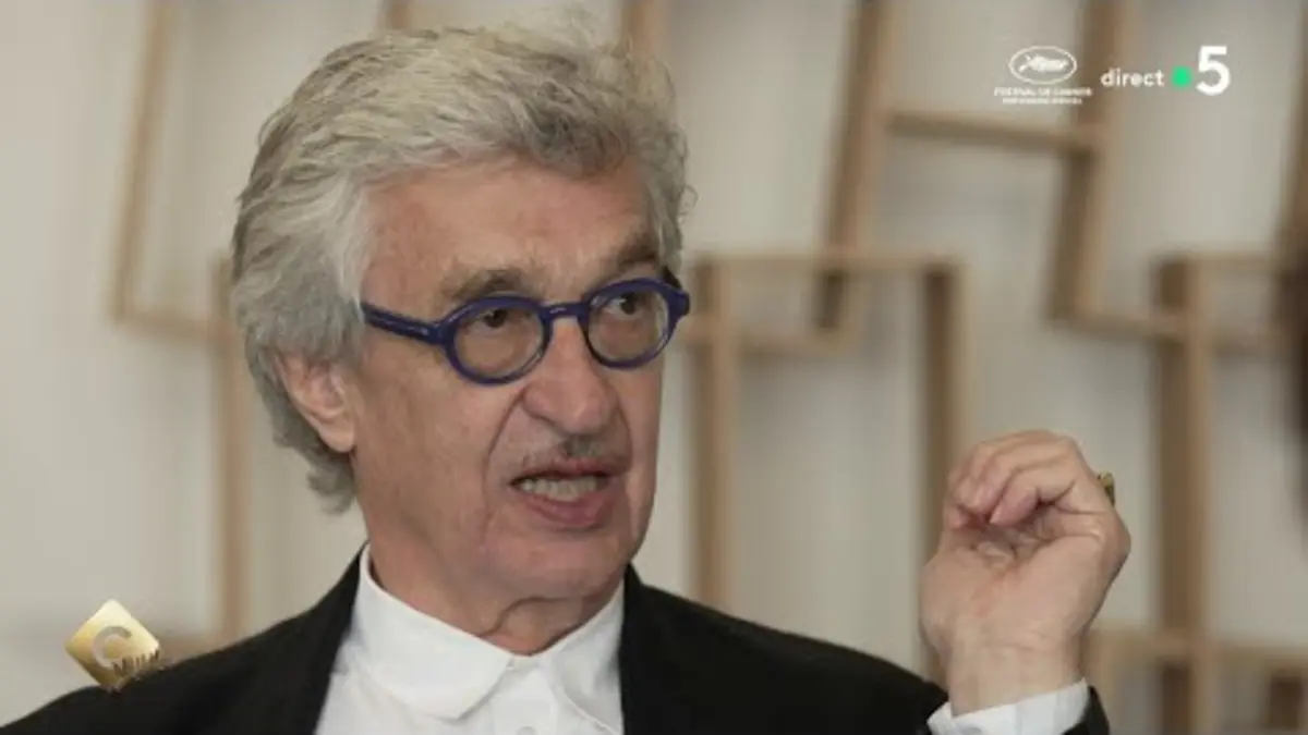replay de Il y a 40 ans, le triomphe de Paris Texas - La Palme de Pierre Lescure - C à vous - 24/05/2024