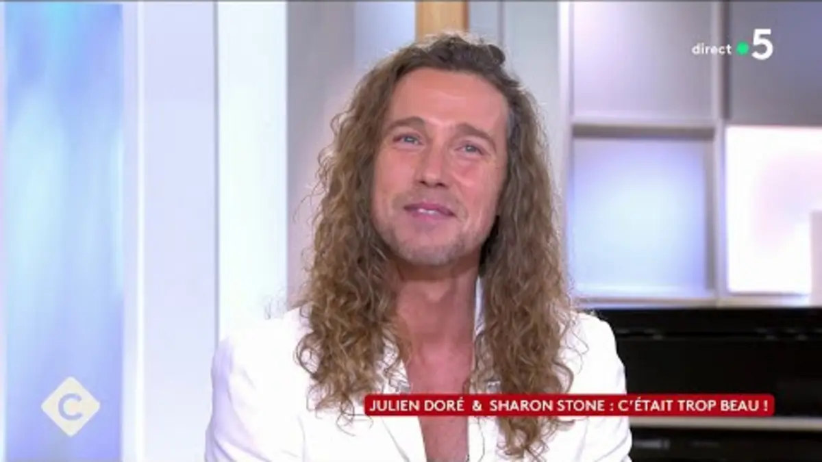 replay de “Imposteur” : les plaisirs (coupables) de Julien Doré - C à Vous