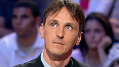 Je devais voir mon père en secret... Ce soir, je veux le retrouver