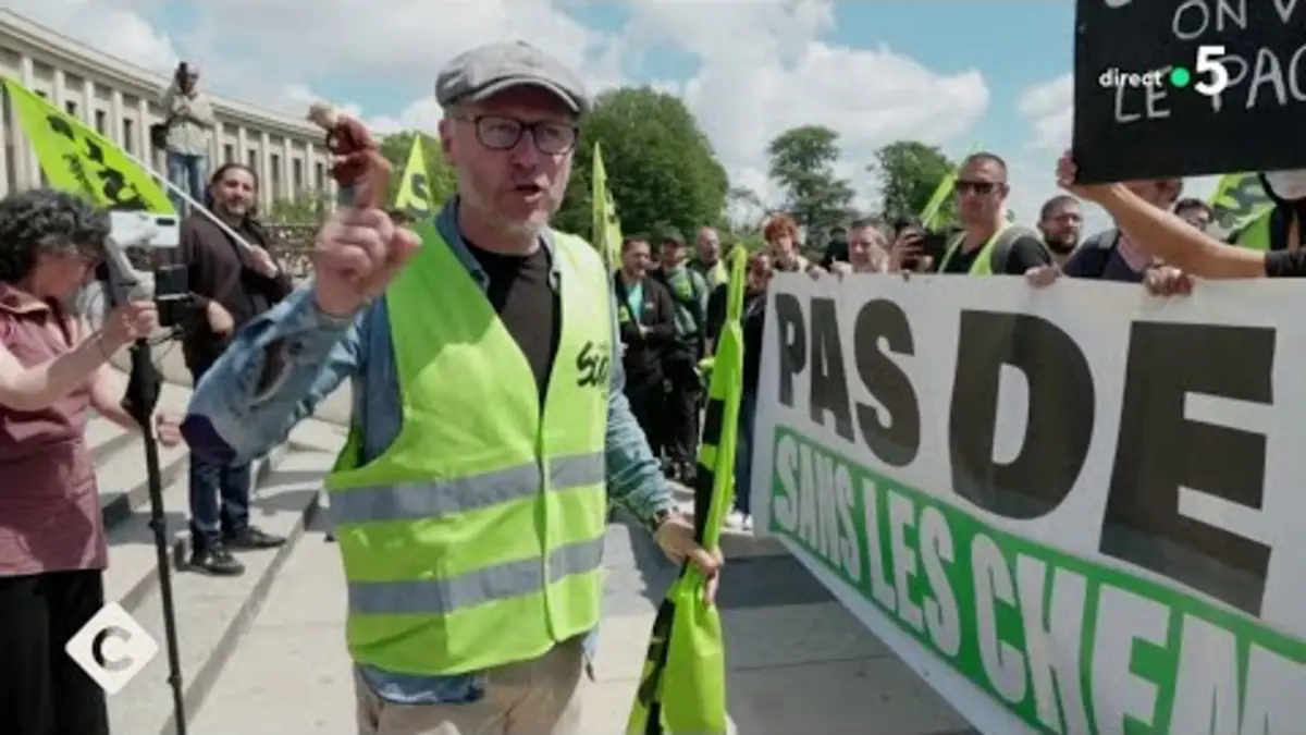 replay de JO : à combien va s’élever la facture sociale ? - C à Vous - 21/05/2024