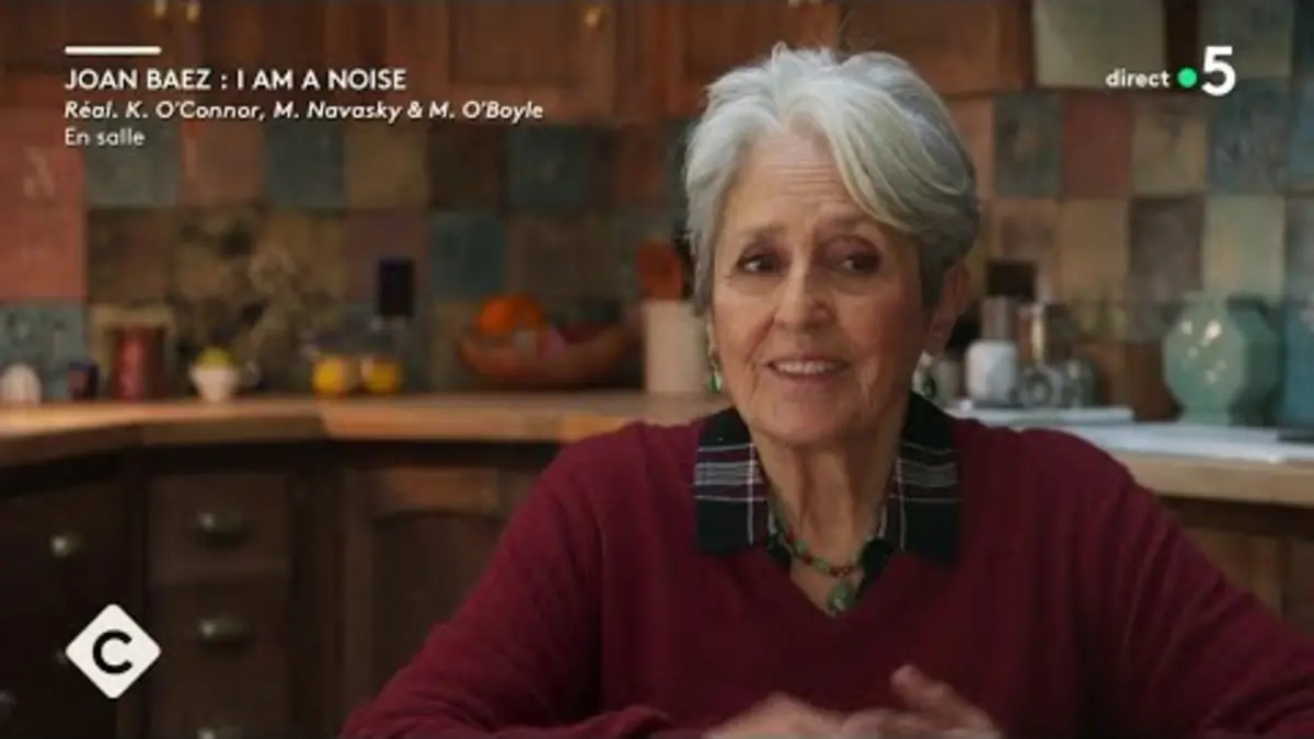 replay de Joan Baez, une femme et des engagements - L’Œil de Pierre Lescure - C à vous - 28/06/2024