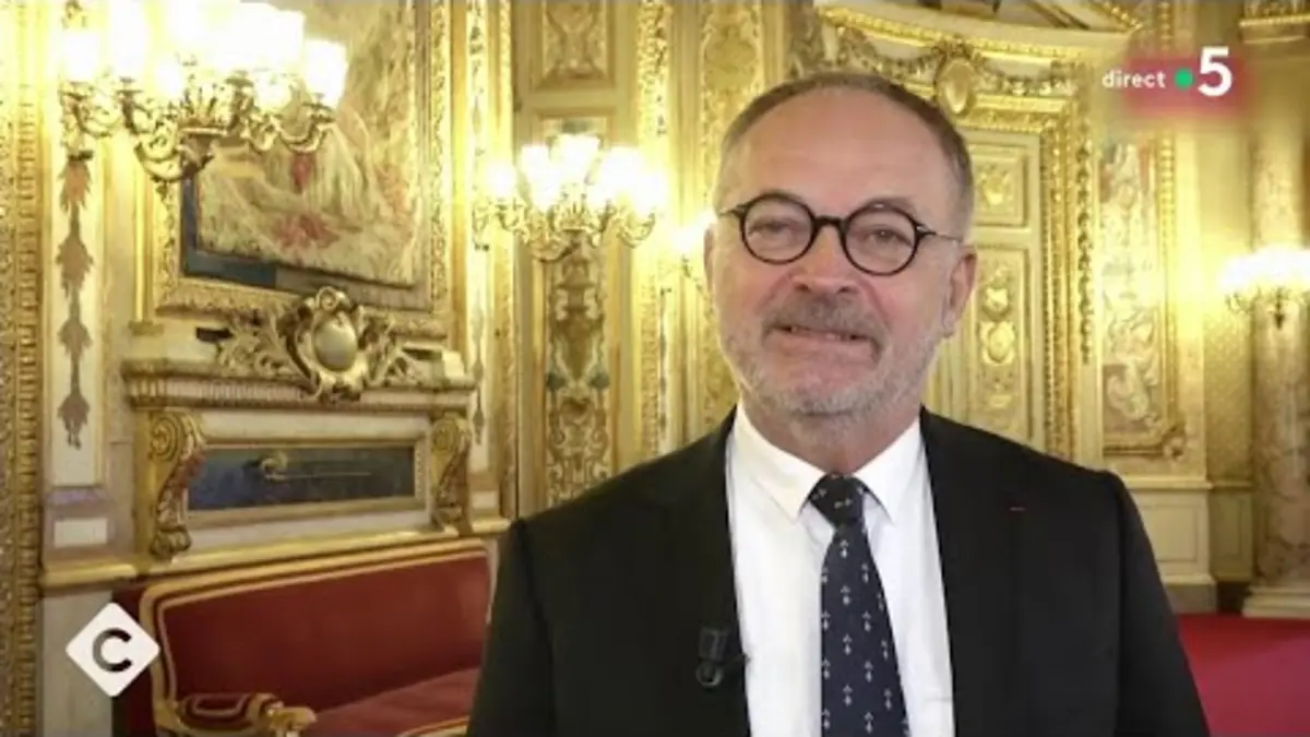 replay de Joël Guerriau, déserts médicaux et la ville la plus polie de France - Le 5/5 - C à Vous - 17/11/2023