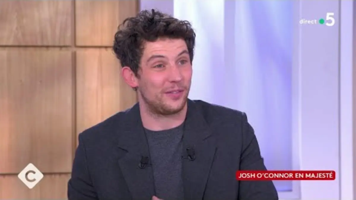 replay de Josh O’Connor en majesté - C à Vous - 30/11/2023