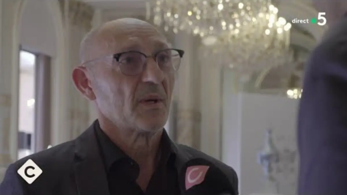 replay de Journées du Patrimoine : comment se prépare l’Élysée - La Story - C à Vous - 15/09/2023