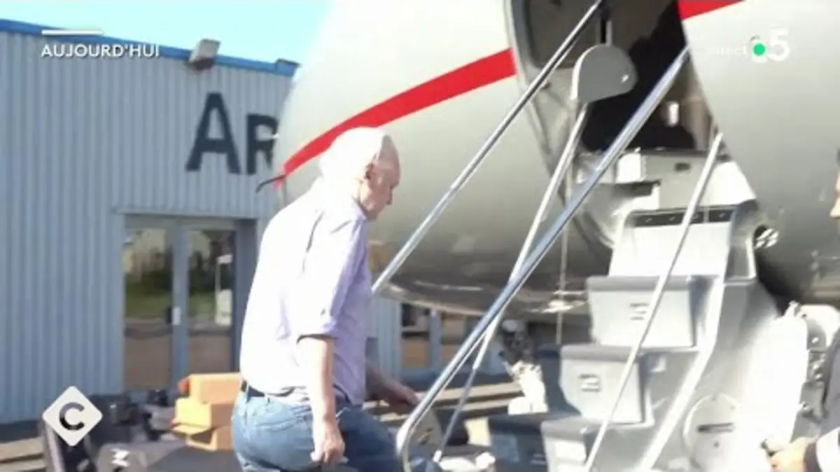 replay de Julian Assange "libre" après un accord avec la justice américaine - La Story - C à Vous - 25/06/2024