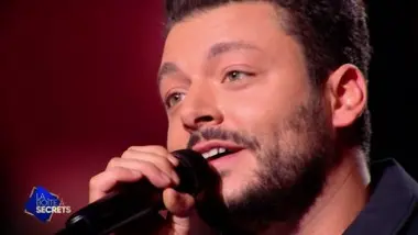 Kev Adams chante "Elle a les yeux revolver" pour Marc Lavoine