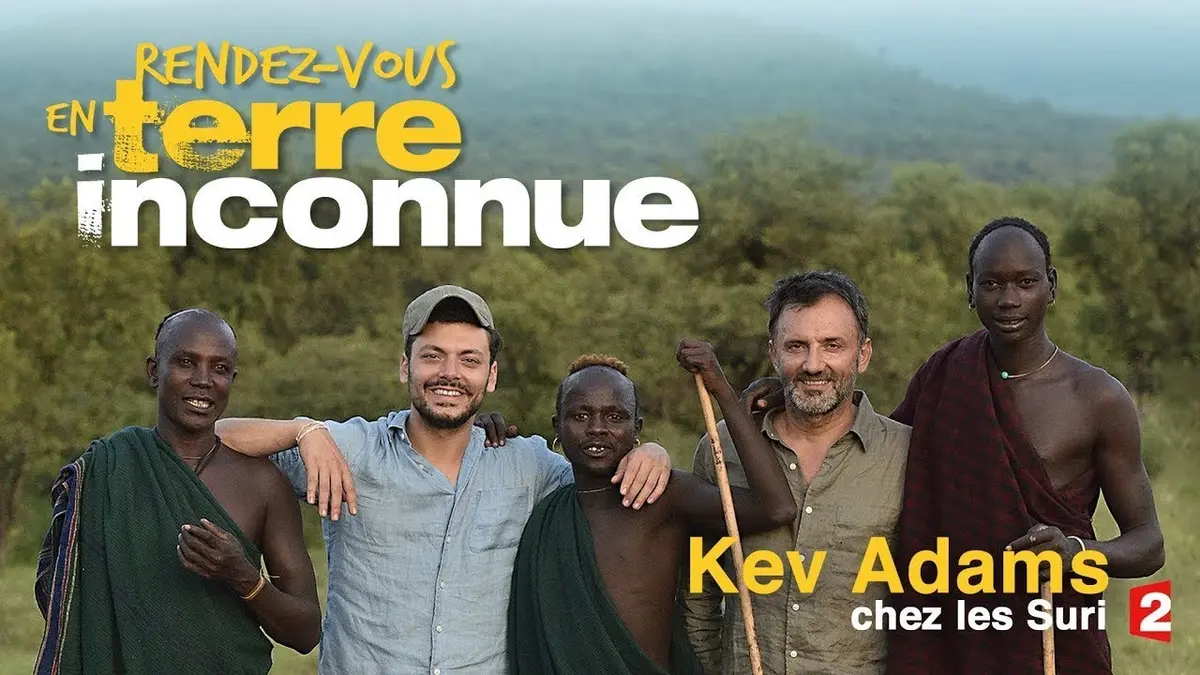 replay de Kev Adams chez les Suri d'Ethiopie - Rendez-vous en terre inconnue