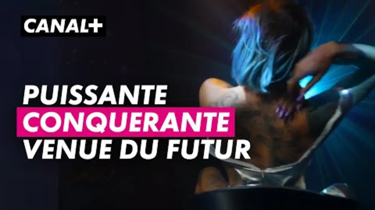 replay de Krokodeal, sublime femme tatouée vous propose son striptease