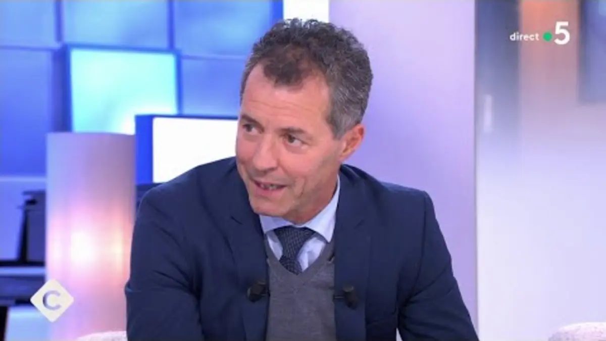 replay de L’avocat de Karim Benzema invité de C à vous - Hugues Vigier - C à Vous - 19/10/2023