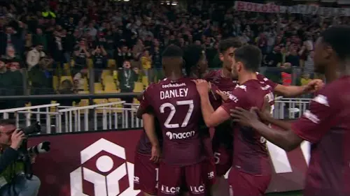replay de L'enchaînement en pivot parfait de Georges Mikautadze !