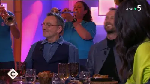 replay de La Fanfare - “Emmenez-moi” en live - C à vous