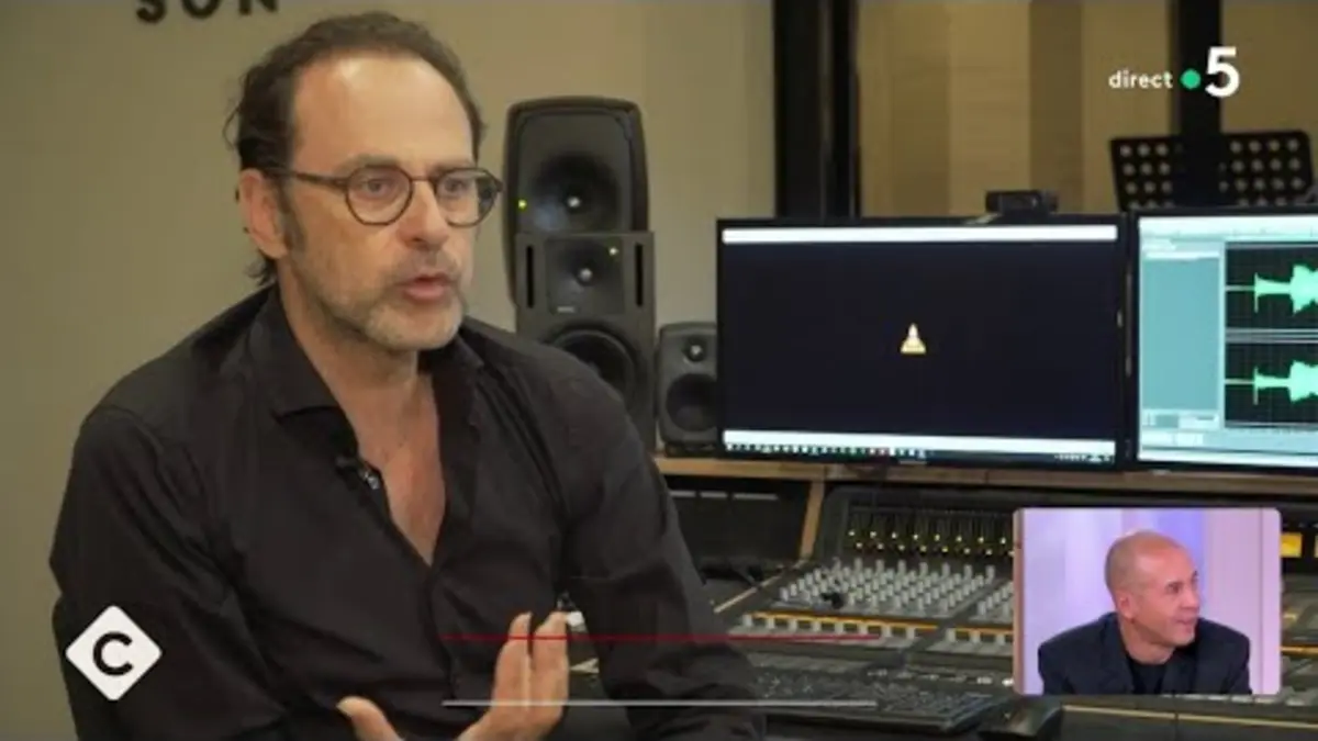 replay de La french touch du Mondial de Rugby - L’Oeil de Pierre - C à Vous - 06/10/2023