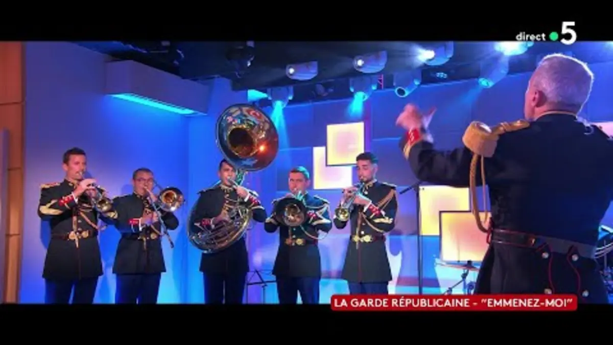replay de La Garde Républicaine en live - C à vous - 10/09/2024