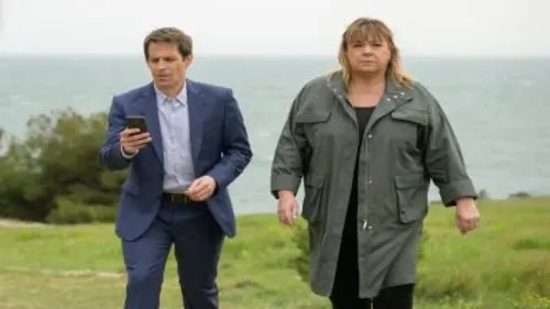 La stagiaire S10E02 La mort et son double