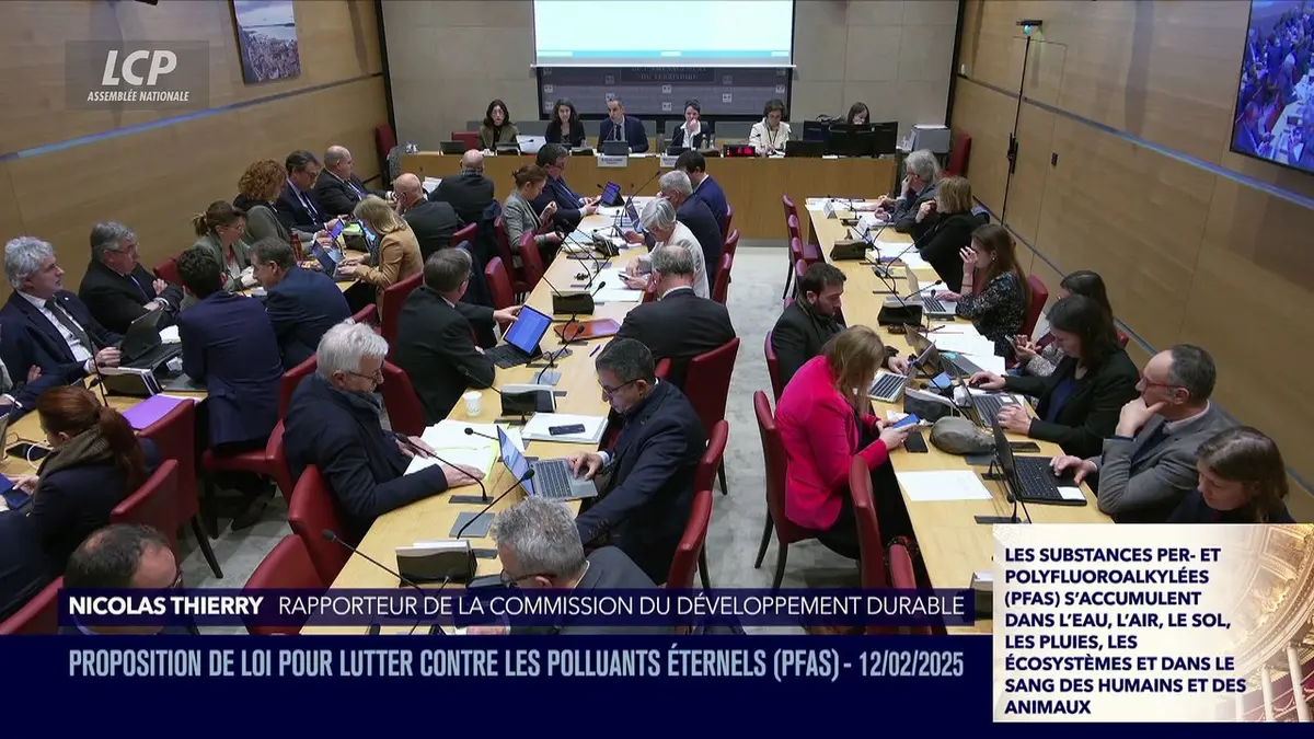 replay de La séance est ouverte ! - Protéger la population des risques des "PFAS" : examen du texte en commission - 12/02/2025