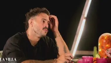 La Villa des Cœurs Brisés - Saison 10 Episode 62 du 3 novembre 2025