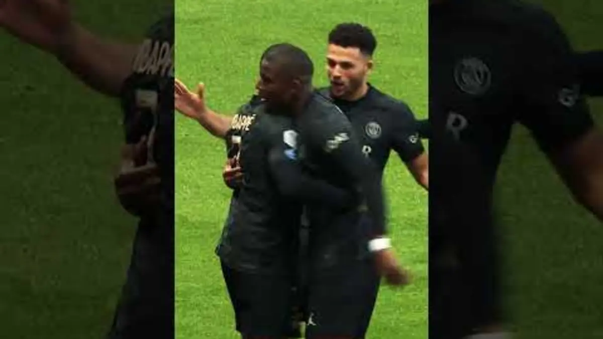 replay de La volée chirurgicale de Kylian Mbappé ?