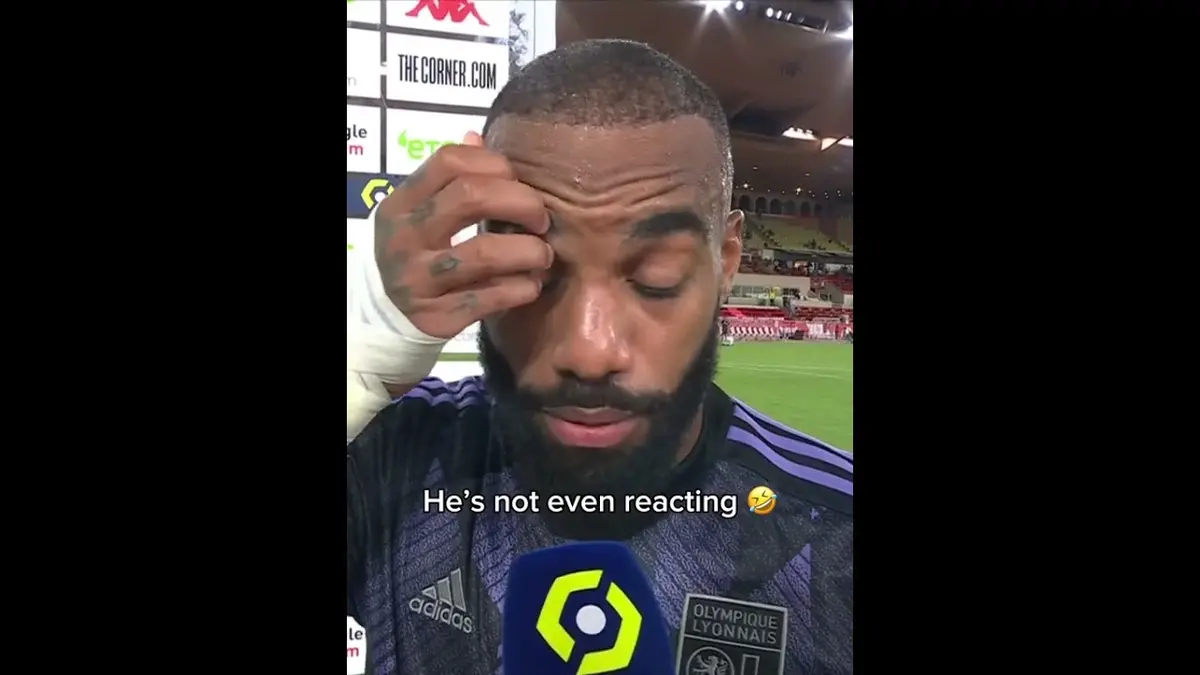 Lacazette’s voice was gone after the match 🗣️🥵…