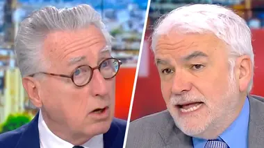 "Laissez moi 15 secondes pour répondre !" : Vincent Hervouët s'énerve contre Pascal Praud
