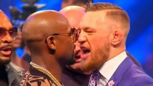 replay de Le 1945 : Mayweather-McGregor : le show avant le combat !