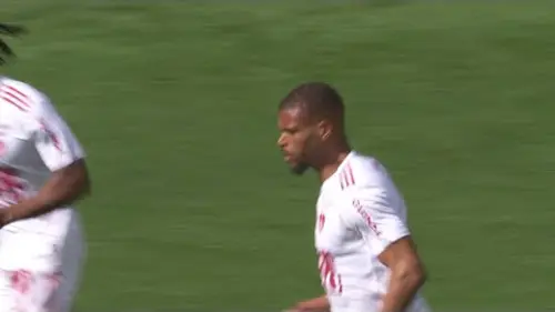 replay de Le but du genou de Steve Mounié !