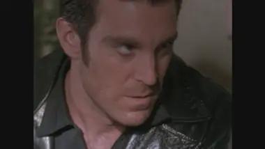 Le caméléon : S2 E20 - Mensonges