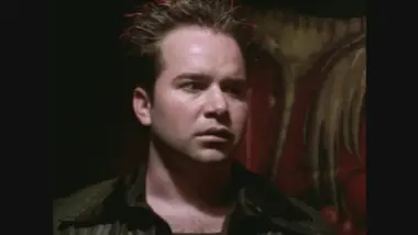 Le caméléon : S4 E3 - Le vol de l'ange