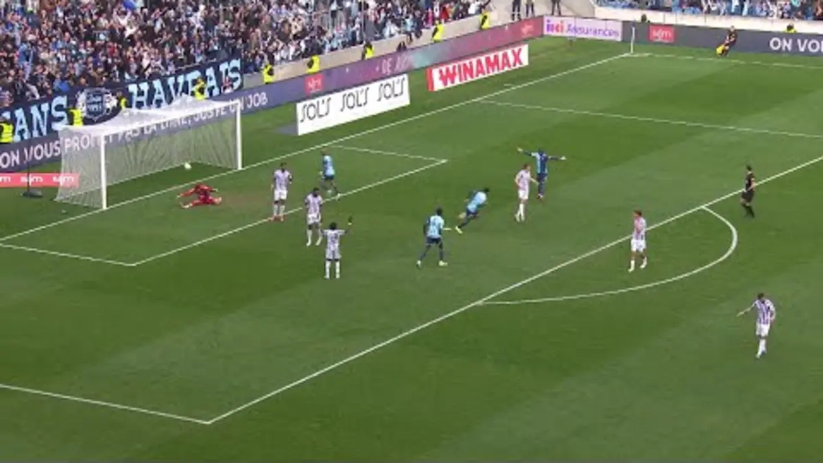 replay de Le coup de canon en demi-volée d'Operi !