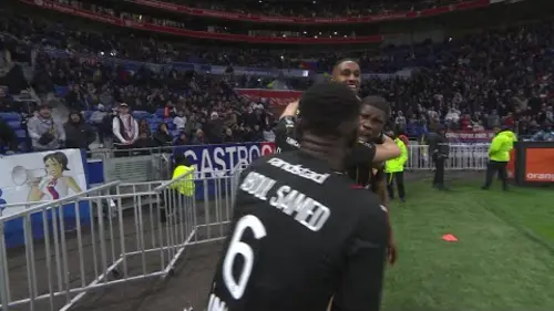 replay de Le coup de tête rageur de Kevin Danso !