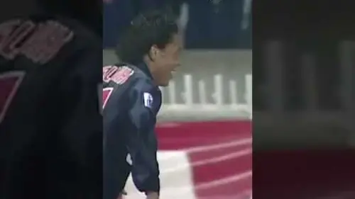 replay de Le coup-franc de Ronaldinho ??